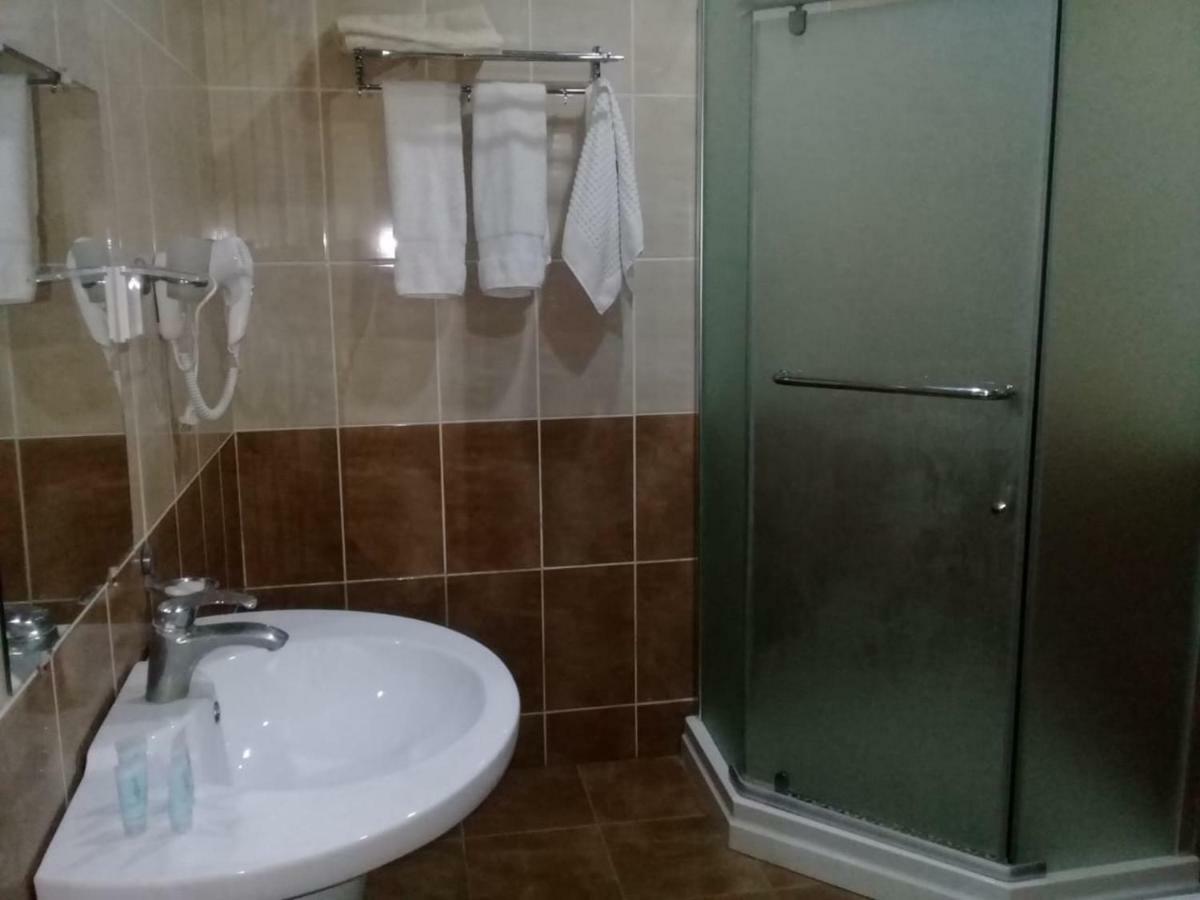 Kish Adasi Şǝki Bagian luar foto